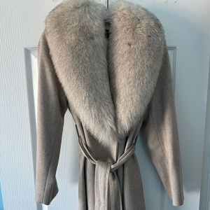 Sofia Cashmere Woll Coat w/ Fur Collar